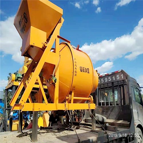 滾筒攪(jiao)拌機 